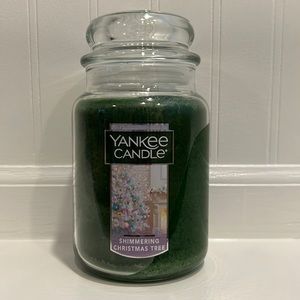 Yankee Candle ‘Shimmering Christmas Tree’🎄 candle 🕯️
